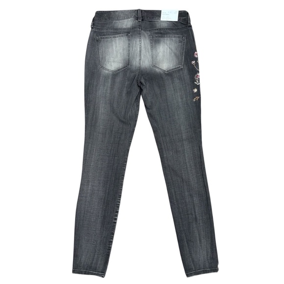NWT Jessica Simpson Black/Grey Wash Skinny Jeans with Floral Embroidery Size 27 - Picture 8 of 8
